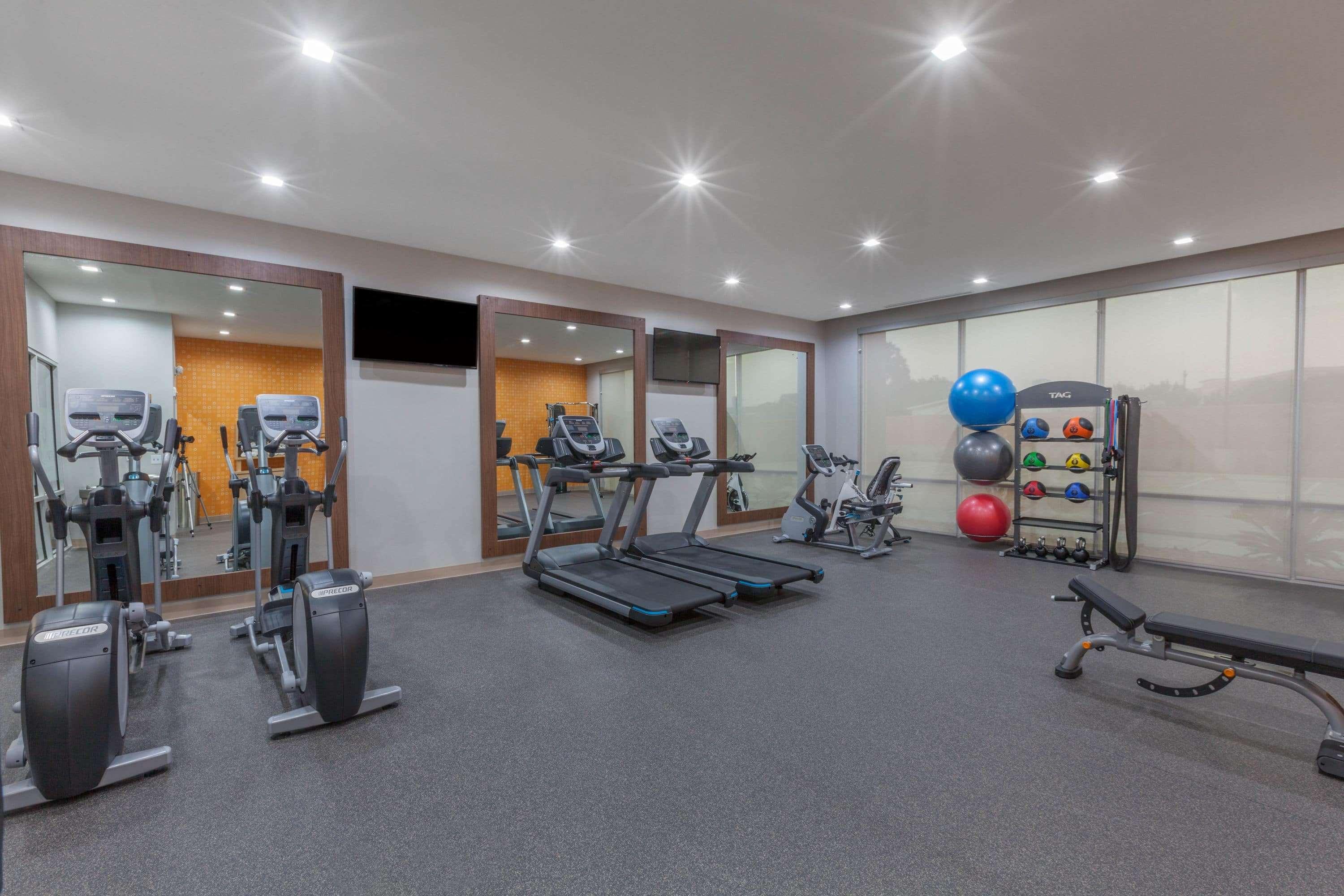 Готель La Quinta By Wyndham Houston East At Sheldon Rd Ченелвью Екстер'єр фото