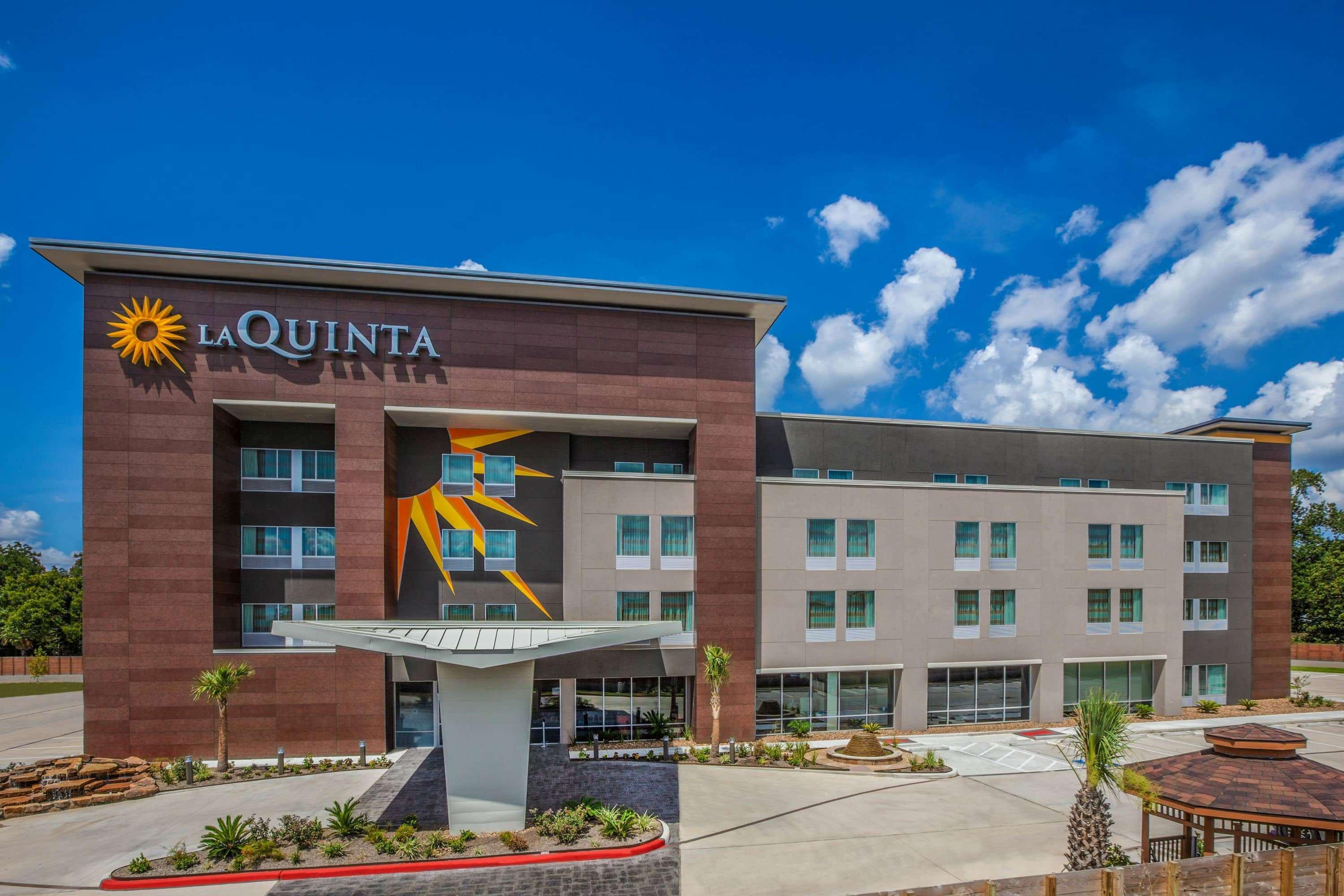 Готель La Quinta By Wyndham Houston East At Sheldon Rd Ченелвью Екстер'єр фото